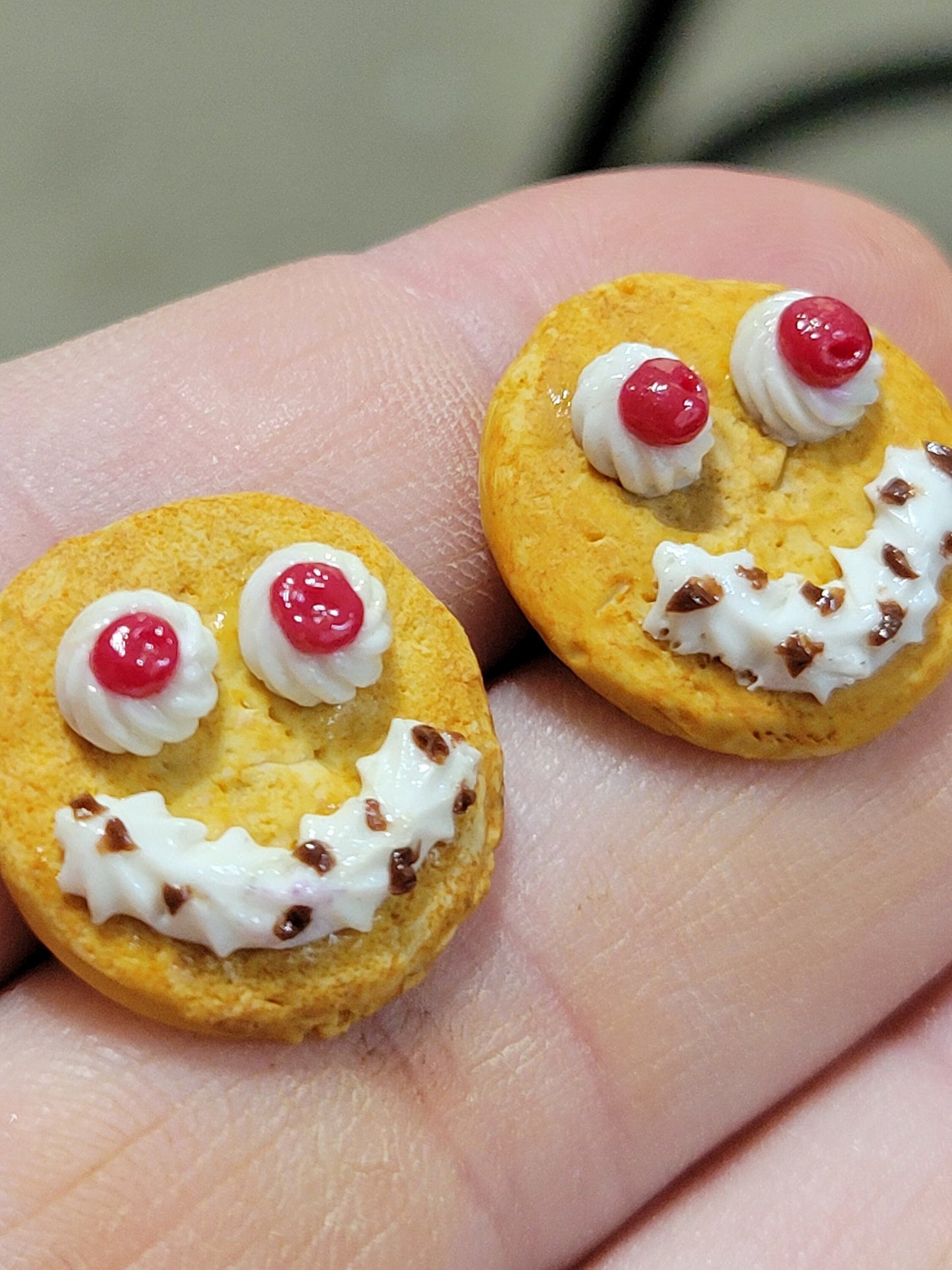 Funny face pancake earrings