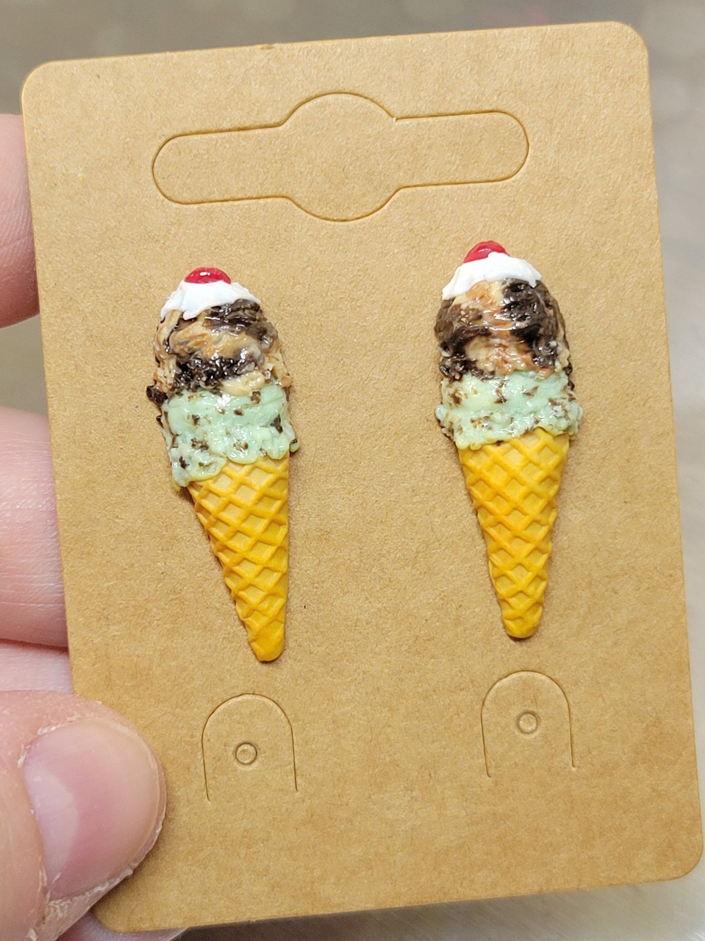 Customizable double scoop stud earrings