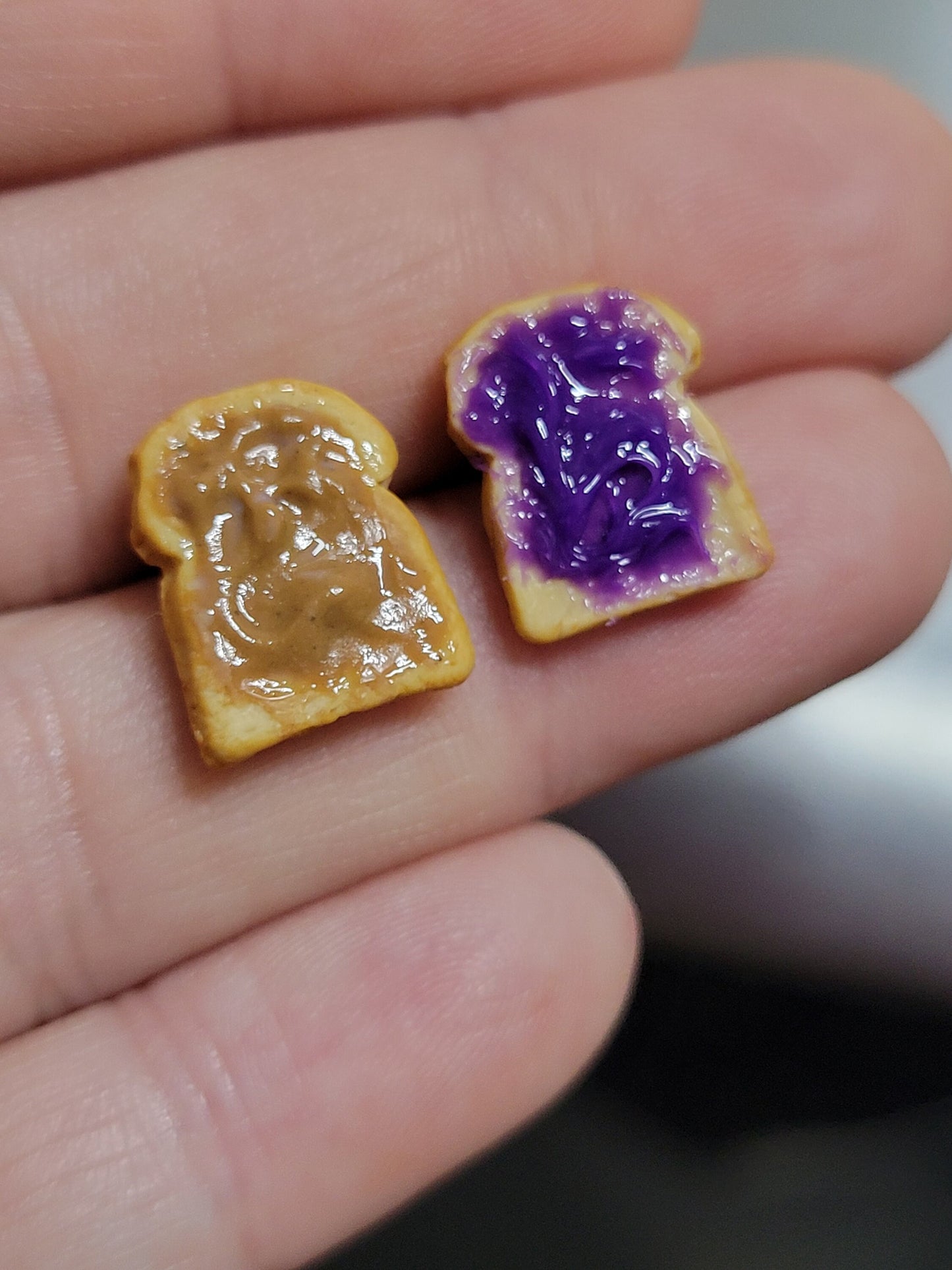 Peanut butter and jelly stud earrings - bread slices