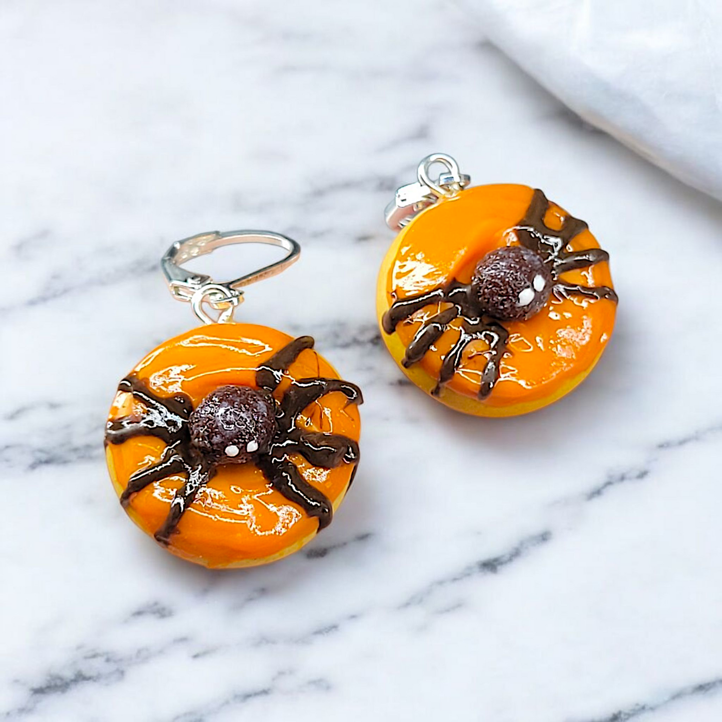 Spooky spider donut dangel earrings