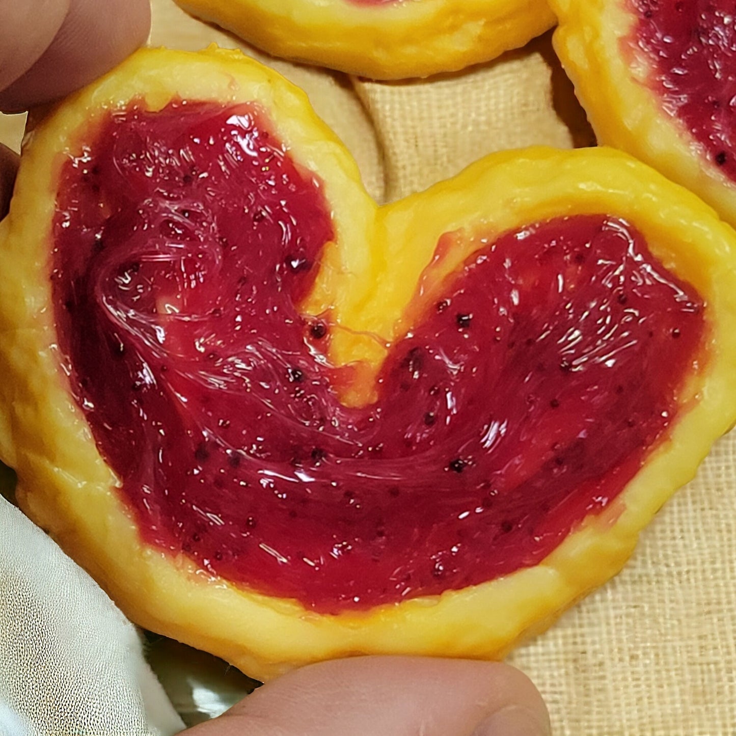 Zero calorie faux strawberry linzer cookies (set of 3)