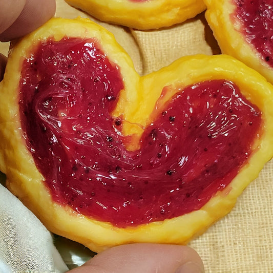 Zero calorie faux strawberry linzer cookies (set of 3)