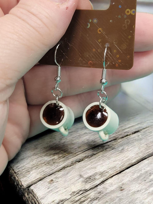 Coffee lovers dangle earrings!