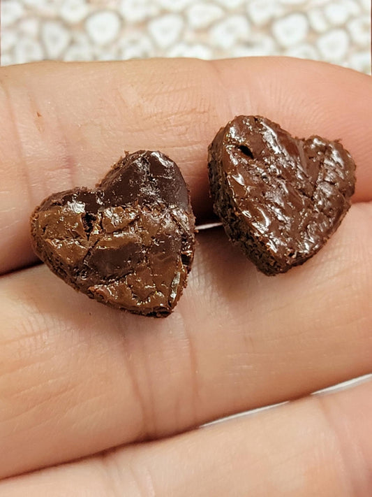 Heart brownie bite stud earrings