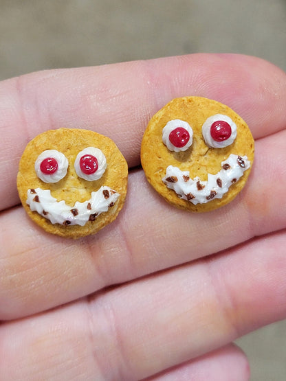Funny face pancake earrings