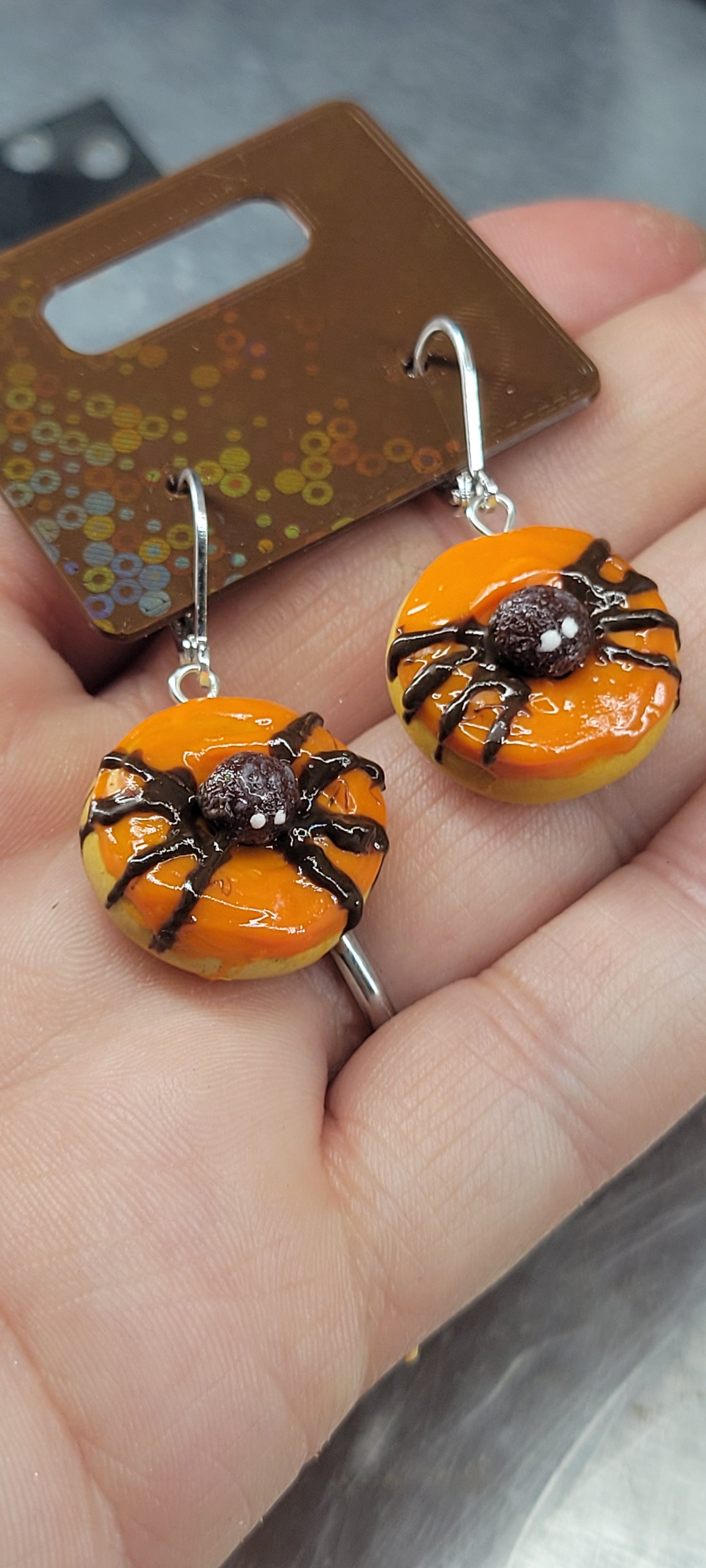 Spooky spider donut dangel earrings