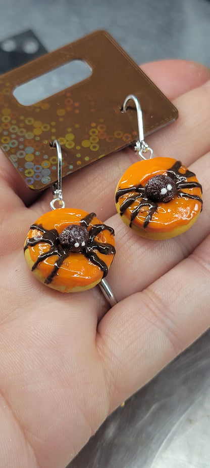 Spooky spider donut dangel earrings