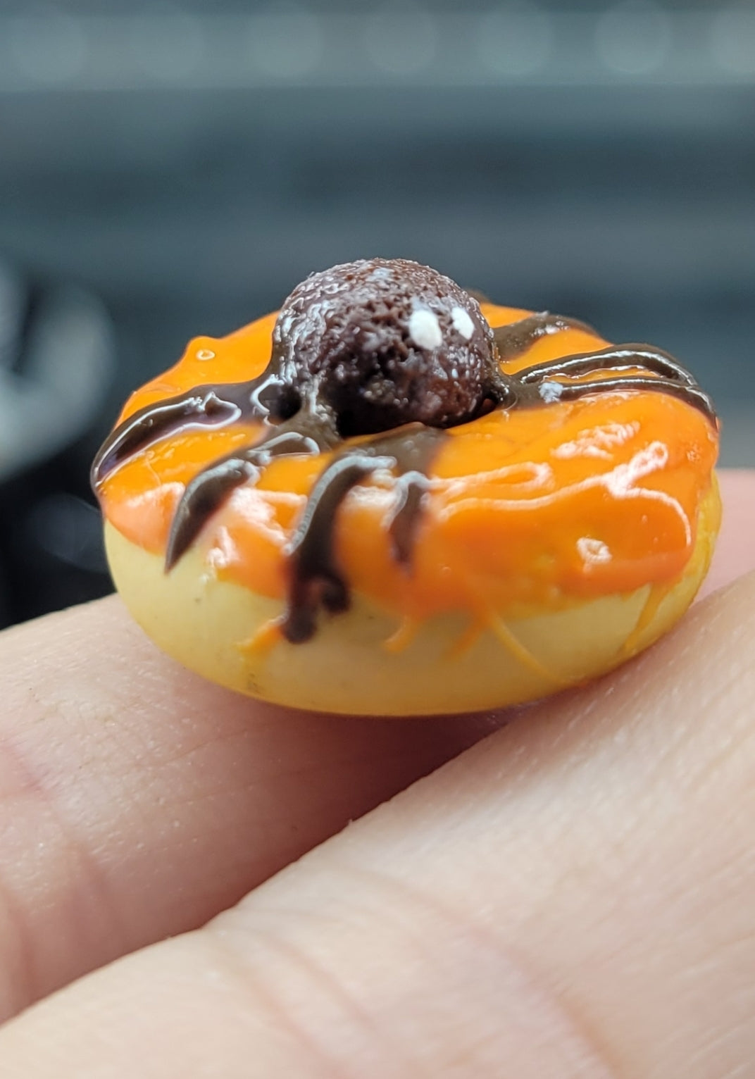 Spooky spider donut dangel earrings