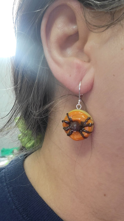 Spooky spider donut dangel earrings