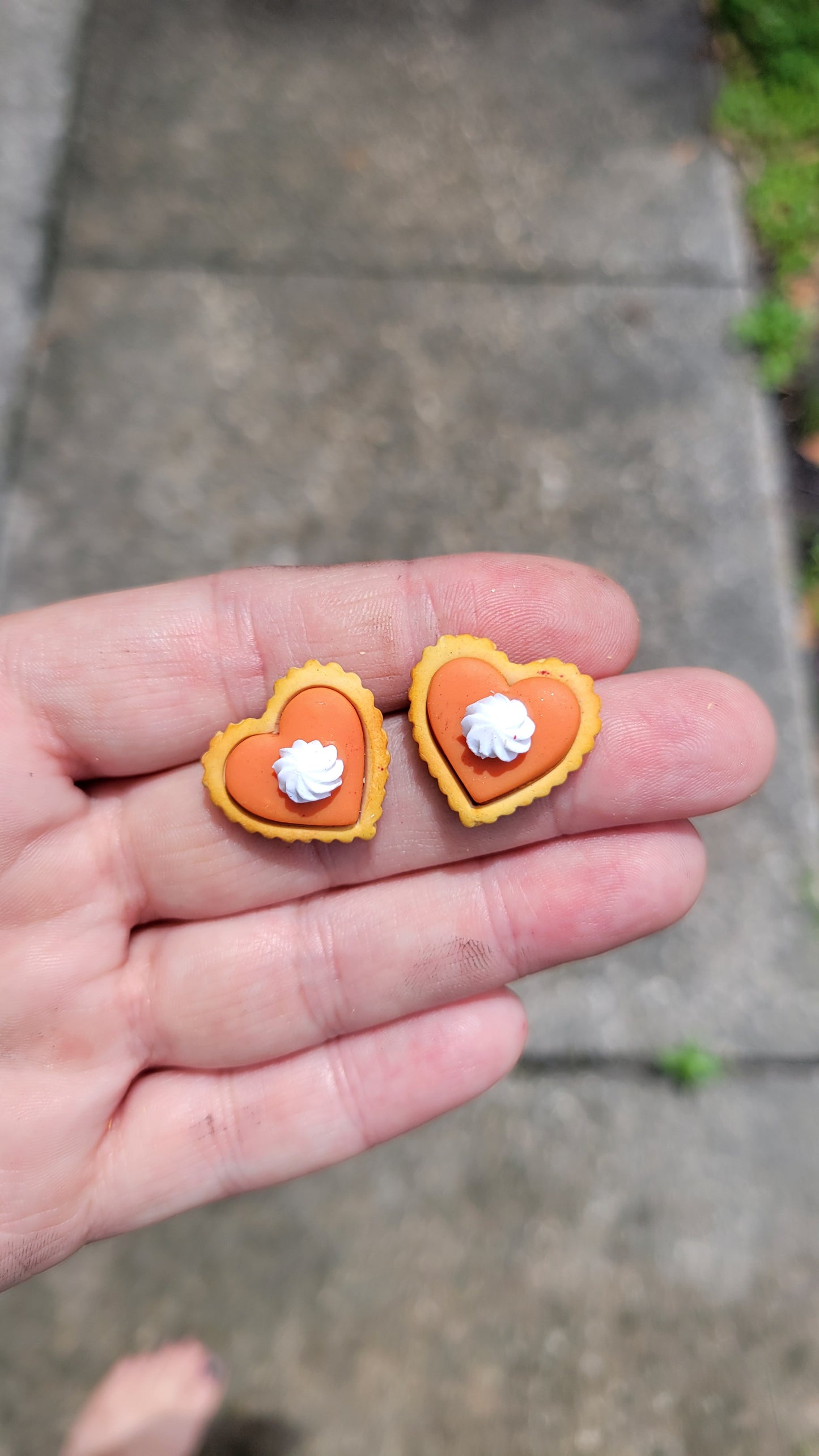 Heart shaped pumpkin pie stud earrings